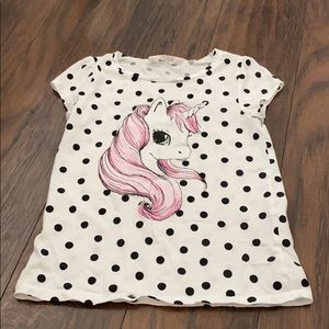 Girls cute shirt by H&M. Size 6-8.